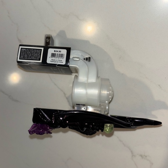 NWT Bath and Body Works Disney Villains Wallflower Plug - Picture 2 of 2